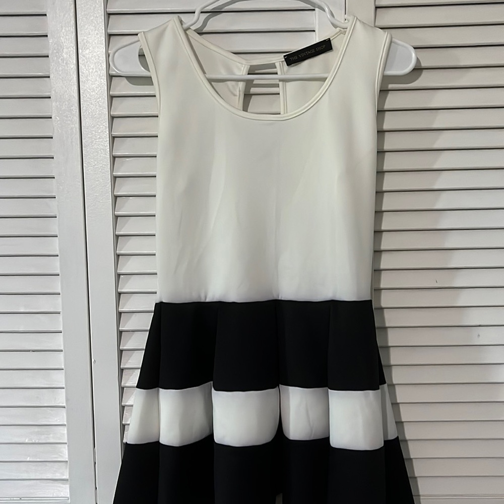 The vintage shop dress black and white